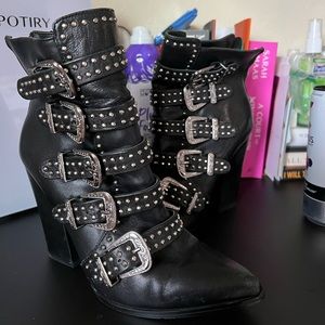 Steve Madden booties *read description*